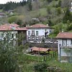 Ea Playa Montaña45'guggemhein A 200m Andando Playa Y Del Centro Pueblo