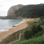 Ea Playa Montana45'guggemhein A 200m Andando Playa Y Del Centro Pueblo Apartament